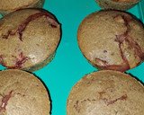 Foto del paso 4 de la receta: Muffin de harina integral con frutilla y coco