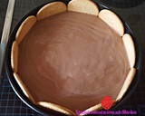 Foto del paso 3 de la receta: Tarta mousse de natillas de chocolate y fresa