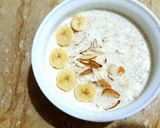 A picture of step 1 of Vanilla Oats with Coconut, Banana and Nuts😀.