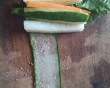 Foto langkah ke 3 dari resep Salad roll sayur saus mayo.