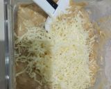 A picture of step 4 of Cheesy Banana Bombs.