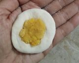 A picture of step 4 of Karari kachori.