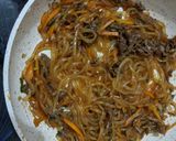 Foto langkah ke 3 dari resep Mie goreng shirataki pedas manis.