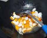 Foto langkah ke 1 dari resep Tumis sayur/sawi asin.