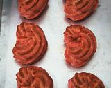 Foto langkah ke 3 dari resep Soes Red Velvet Love Vla Susu Keju.