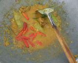 Foto langkah ke 7 dari resep Ayam Kuah Kuning Pedas.