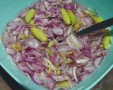 Foto langkah ke 2 dari resep Acar Bawang Aceh.