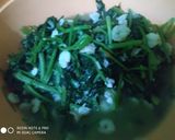 Foto langkah ke 7 dari resep Tumis pucuk bijur (ubi ungu) pakai udang sedang.
