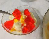 A picture of step 5 of Vanilla custard with mango pineapple,apple,banana,and jelly.