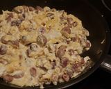 Foto del paso 5 de la receta Revuelto de champiñones y queso🍄🧀