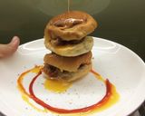 Hình bước làm 4 của món Burger thịt nướng xốt trứng