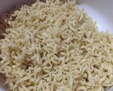 Foto langkah ke 1 dari resep Mie goreng telur orak arik.