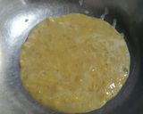 A picture of step 1 of Egg banana pancake.