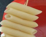 पास्ता पिज़्ज़ा (pasta pizza recipe in Hindi) रेसिपी चरण 2 फोटो