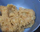 A picture of step 2 of Potato toast.