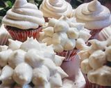 Foto del paso 2 de la receta: Frosting o Buttercream de Merengue Para Decorar Fácil