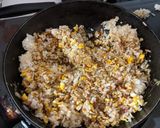 Foto langkah ke 3 dari resep Nasi Goreng Favorit Keluarga.
