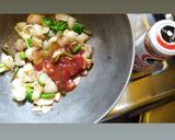 A picture of step 5 of Chilli gobhi with paneer.