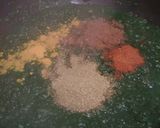 A picture of step 4 of Spinach Curry with mushroom and paneer cottage cheese.