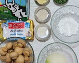 Foto langkah ke 1 dari resep Creamy Mushroom Sauce.