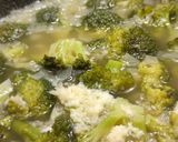 Brokkoli krém leves recept fázis 2 fotója