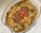Foto langkah ke 5 dari resep Indomie Goreng Nyemek Sosis Bakso.