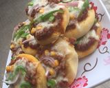 A picture of step 6 of Mini pizza’s.