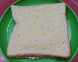 Foto langkah ke 2 dari resep Egg Melt Sandwich.