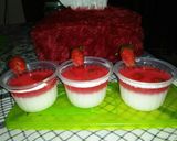 Foto langkah ke 4 dari resep Olahan Strawberry~Puding Strawberry Susu.