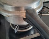 A picture of step 5 of Cardamom Tea time cake.