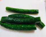 Foto del passaggio 1 della ricetta Insalata d'estate di Maiale e Cetriolo