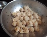 A picture of step 1 of Hotel style Soyabean ki sabji😋😋.