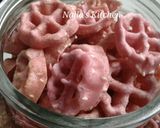 Foto langkah ke 11 dari resep Red Velvet Kembang Goyang.