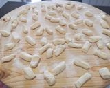 Foto del passaggio 3 della ricetta Cavatelli con broccoli, alici, peperoncino e pane fritto