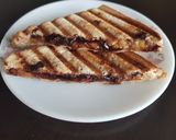 A picture of step 5 of Banana Choco Sandwich.