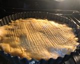 A picture of step 8 of Gateaux Basque.