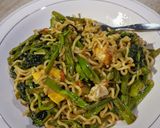 Foto langkah ke 5 dari resep Indomie Kangkung Balacan.