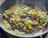 Foto del paso 3 de la receta: Fideos a la marinera con atún