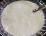 A picture of step 3 of Rose lassi.