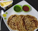 A picture of step 4 of Aloo Paratha.