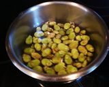 Foto del paso 2 de la receta: Lechuga con jamón dulce, habitas baby y alubia careta