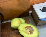 Foto del paso 2 de la receta: Tosta de escalivada, aguacate, atún, anchoas y pepinillo