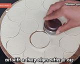 A picture of step 5 of Pani puri recipe step by step teekha pani boondi imli gud chutne.