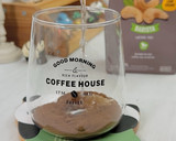 Foto langkah ke 1 dari resep Vanilla Greek Frappe.