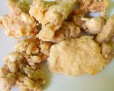 Foto langkah ke 5 dari resep Chicken Karaage (Ayam Goreng Ala Jepang) beserta tips.