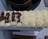 Foto langkah ke 8 dari resep Roti Sobek.