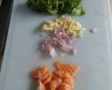 Foto langkah ke 1 dari resep Mpasi-Bubur SalSa(Salmon Sawi).