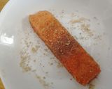 Foto del passaggio 1 della ricetta Salmone caramellato su insalata di lenticchie beluga