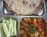 A picture of step 3 of Lauki ki sabzi with bajra roti.