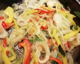 Foto del paso 1 de la receta: Frittata rápida de papa y vegetales